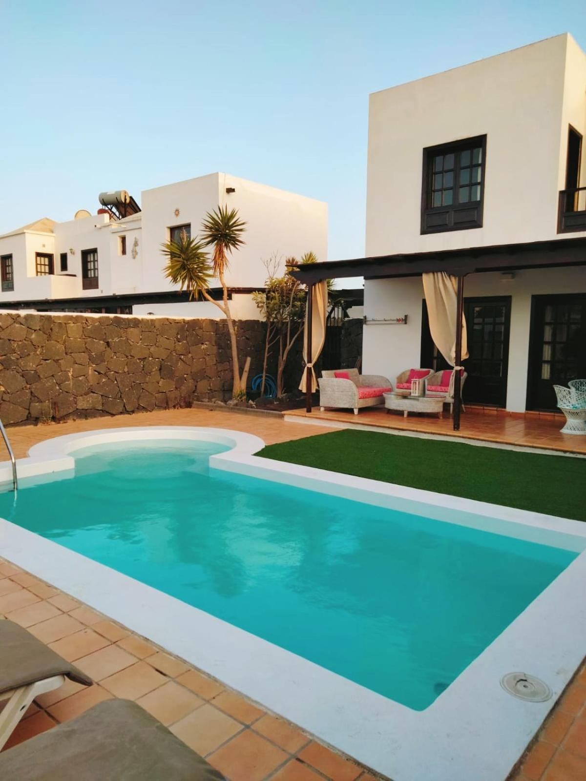 Lovely Villa Kiluka Heated Pool 普拉亚布兰卡 外观 照片